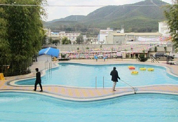 山谷温泉假日酒店第 2 张图片