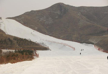 何家沟滑雪场第 3 张图片