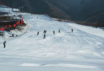 何家沟滑雪场第 6 张图片