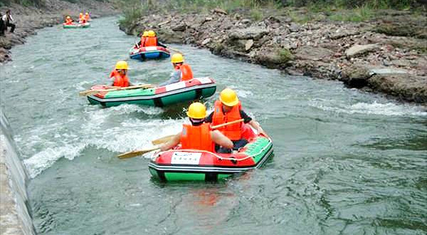 龙潭湖漂流