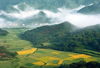 覆卮山度假村滑草场第 5 张图片