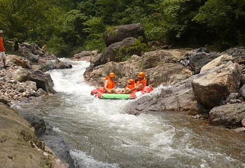 小溪岙峡谷漂流第 4 张图片