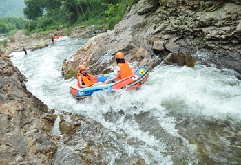 莫干山峡谷漂流第 2 张图片