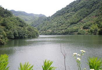 小溪岙峡谷漂流第 3 张图片