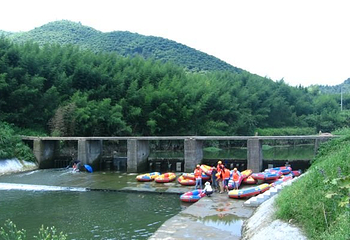 莫干山峡谷漂流第 4 张图片