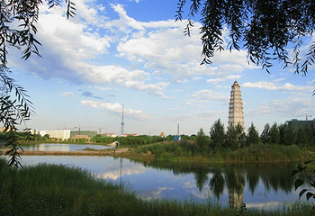 多兰湖公园第 1 张图片