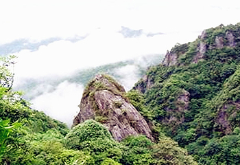 乱云奇峰第 1 张图片