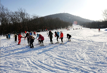 长春庙香山滑雪场第 7 张图片