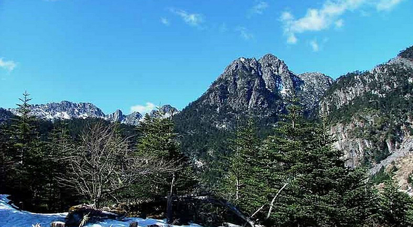 螺髻山群英大峡谷