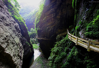 龙水峡地缝第 2 张图片