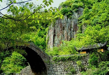 白鲞洞漂流第 3 张图片