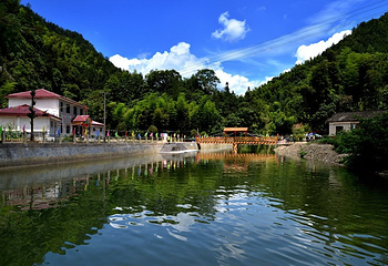 浏阳大围山瀑布漂流第 13 张图片