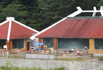 长白山氡温泉第 4 张图片