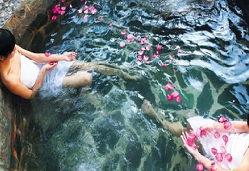长白山氡温泉第 3 张图片