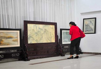 杨中有石画艺术馆第 2 张图片