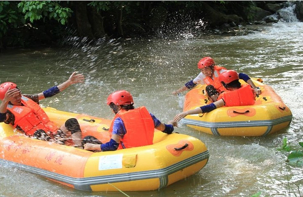 贵港青牛谷漂流门票