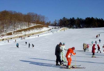 朱雀山滑雪场第 6 张图片