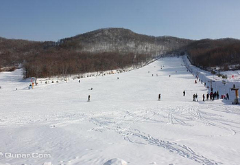 鸣山绿洲滑雪场第 6 张图片