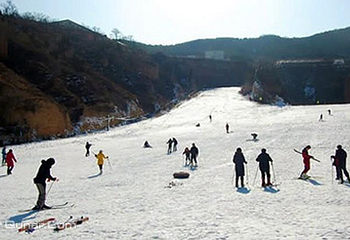 孤峰山国际滑雪场第 4 张图片