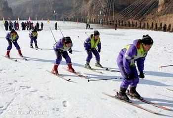 孤峰山国际滑雪场第 6 张图片