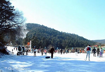凤凰山望云峰滑雪狩猎场第 5 张图片