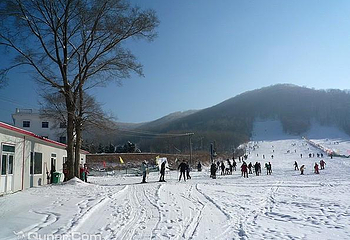 哈尔滨玉泉国际狩猎场鹿鸣谷滑雪场第 5 张图片