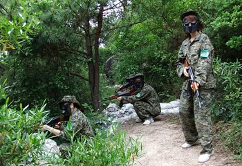 隐贤山庄真人野战拓展基地第 1 张图片