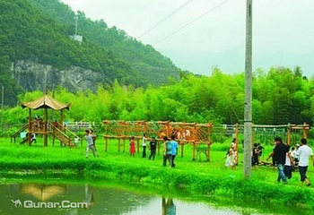指岩滑草场第 2 张图片
