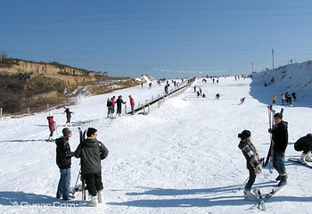 凤麒庄园-滑雪场第 6 张图片