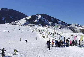东风湖冰雪大世界第 3 张图片