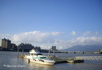 蓝色公路游船第 5 张图片