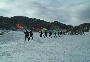 文殊山滑雪场第 1 张图片