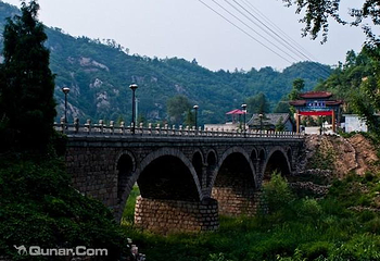 拦道石红色生态风景区第 5 张图片