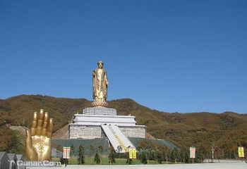 中原大佛景区第 2 张图片
