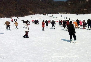 南召猿人山滑雪场第 2 张图片