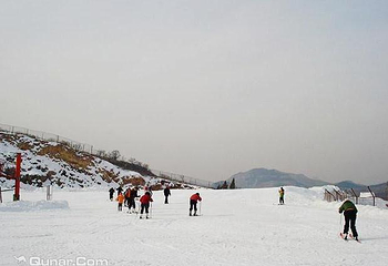 顿村滑雪场第 1 张图片