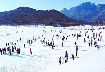 济南卧虎山国际滑雪场第 5 张图片