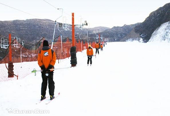 宝山滑雪场第 2 张图片
