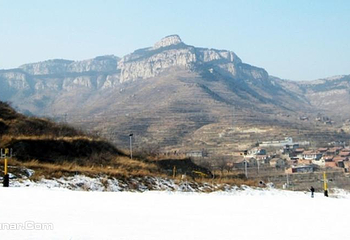 济南卧虎山国际滑雪场第 4 张图片