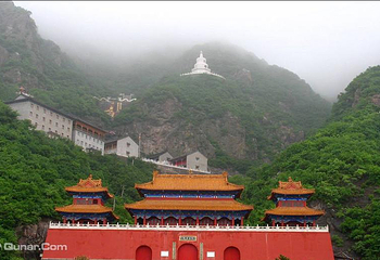 龙峰寺第 1 张图片