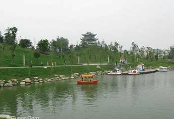 花园湖公园第 1 张图片