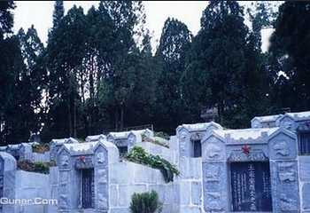 东华烈士墓第 1 张图片