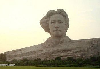 毛泽东青年时代塑像第 1 张图片