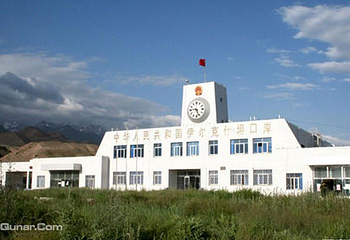 伊尔克什坦口岸第 1 张图片