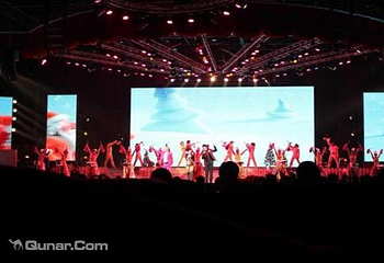 琴港演艺广场第 2 张图片