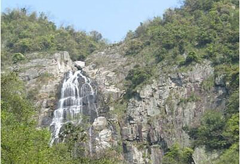 谷帘泉第 1 张图片