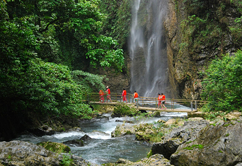 古龙山大峡谷第 2 张图片