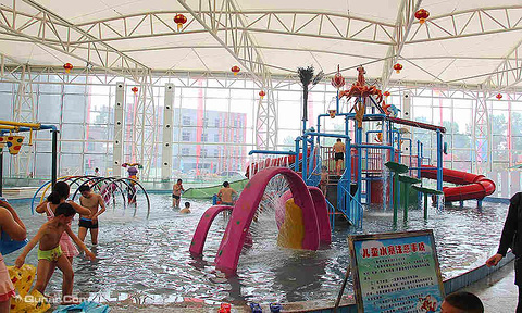 尧龙湾温泉水上乐园