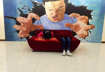 《济宁晚报》首届大型魔幻艺术画展第 1 张图片