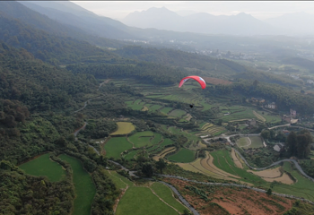 胡哥旅游郴州飞云之上滑翔伞基地第 3 张图片